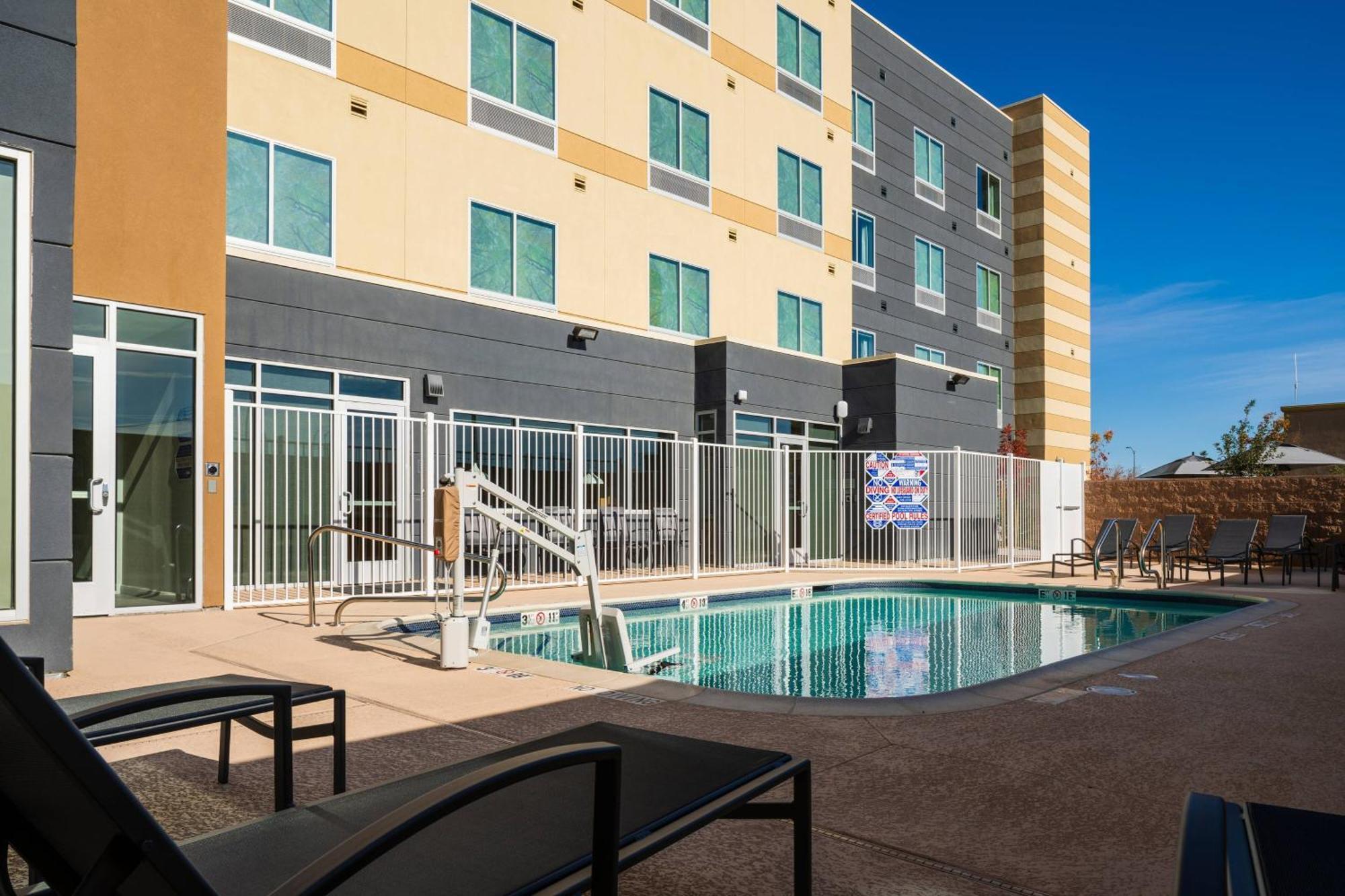 Fairfield Inn & Suites Las Vegas Northwest Exterior photo